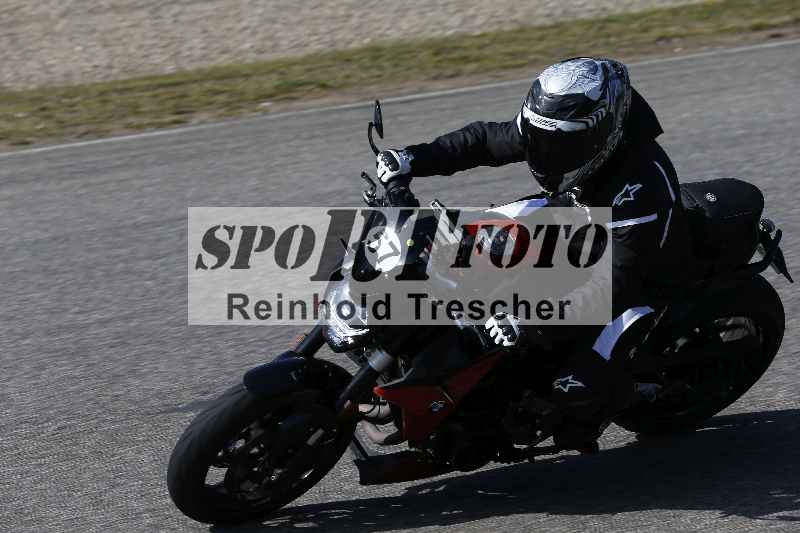 /01 02.04.2026 MAZ ADR/Gruppe gelb Gruppe gruen/57